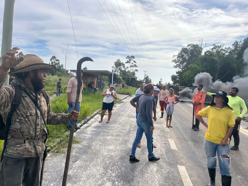 Famílias quilombolas protestam contra tentativa de despejo promovida pela Suzano em Conceição da Barra