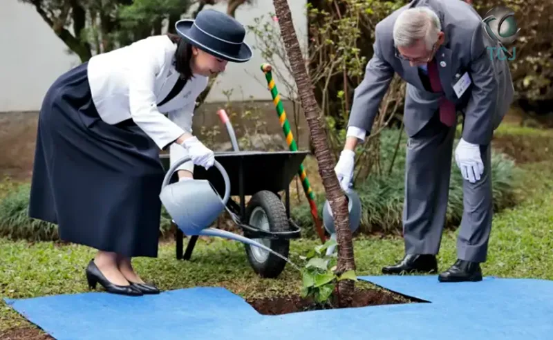 Princesa japonesa inicia viagem ao Brasil