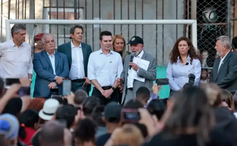 Lula anuncia acordo habitacional e garante indenização para moradores da Favela do Moinho