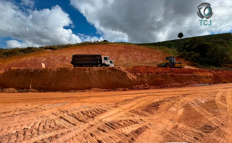 Pavimentação da ES-360 leva desenvolvimento e dignidade ao interior capixaba
