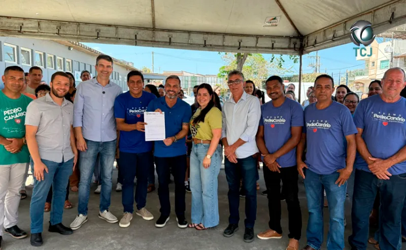 Pedro Canário inaugura teleconsulta e autoriza reformas; secretário estadual acompanha ações Pedro Canário inaugura teleconsulta e autoriza reformas; secretário estadual acompanha ações