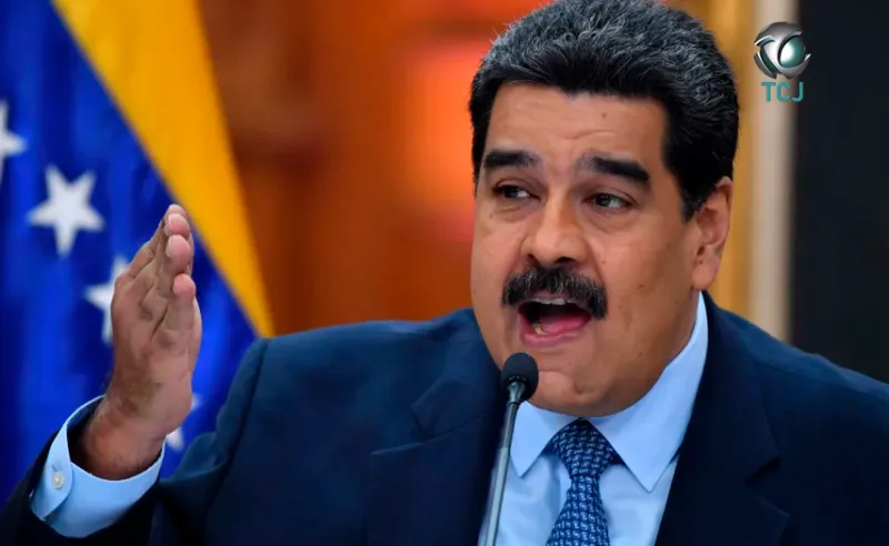 Trump e Maduro tiveram conversa telefônica durante escalada militar no Caribe, diz NYT