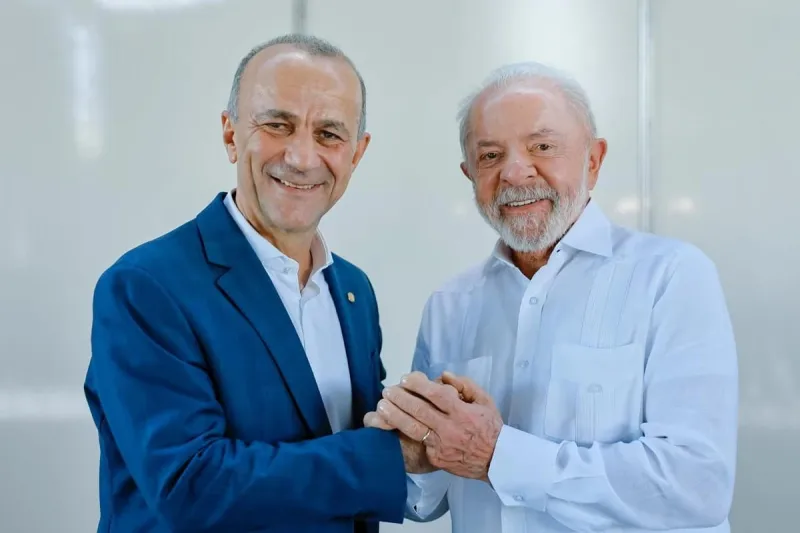 Lula avaliza pré-candidatura de Helder Salomão ao governo do Espírito Santo Lula avaliza pré-candidatura de Helder Salomão ao governo do Espírito Santo