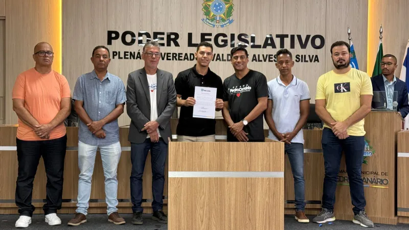 Prefeitura de Pedro Canário empossa mais de 70 servidores aprovados em concurso público Prefeitura de Pedro Canário empossa mais de 70 servidores aprovados em concurso público