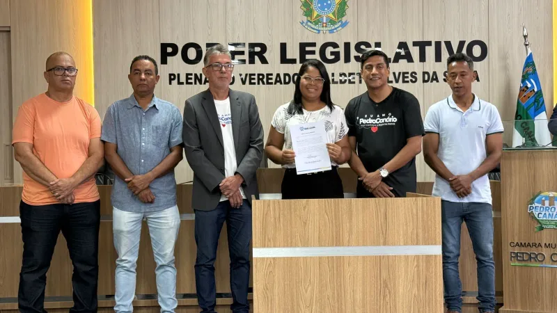Prefeitura de Pedro Canário empossa mais de 70 servidores aprovados em concurso público Prefeitura de Pedro Canário empossa mais de 70 servidores aprovados em concurso público