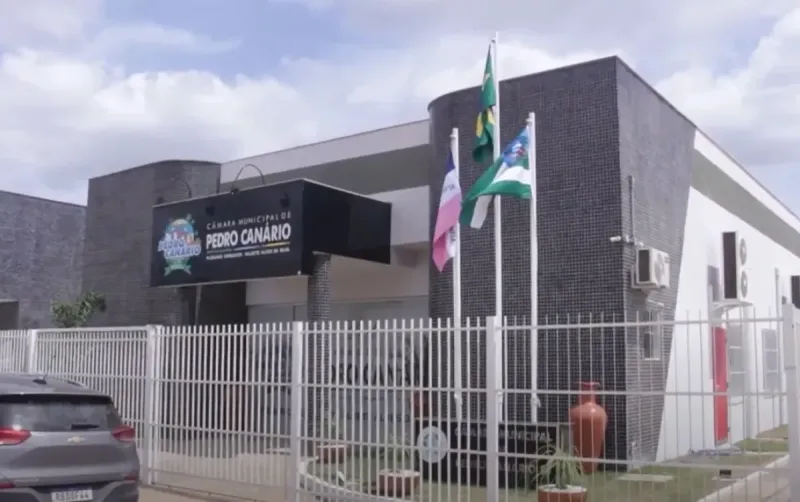 Vice-prefeito Denis Amâncio assume Prefeitura de Pedro Canário após decisão judicial