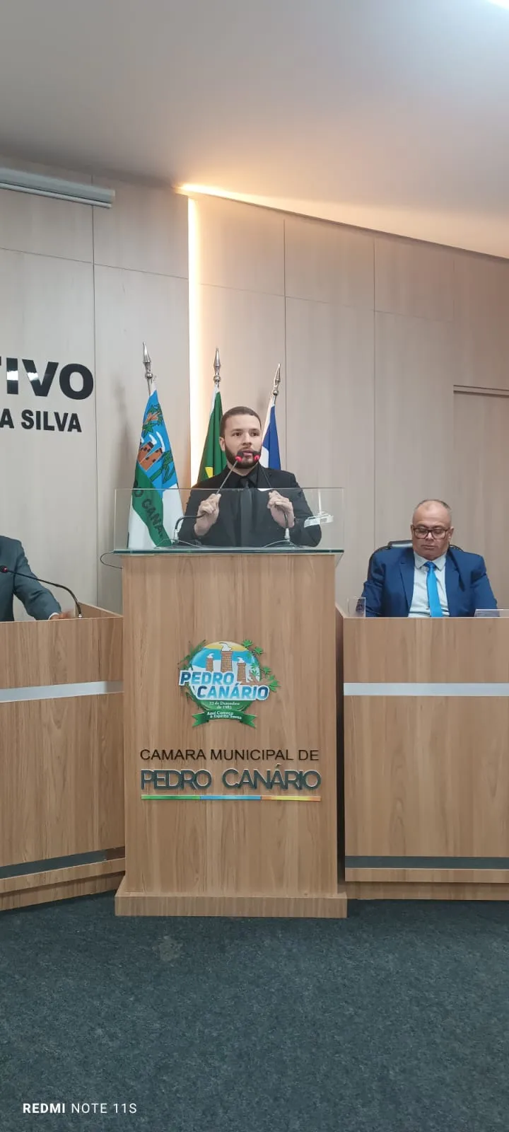 Denis Amâncio assume interinamente a Prefeitura de Pedro Canário após decisão judicial