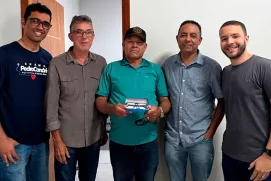 Pedro Canário entrega 156 óculos pelo Programa Oftalmológico Municipal